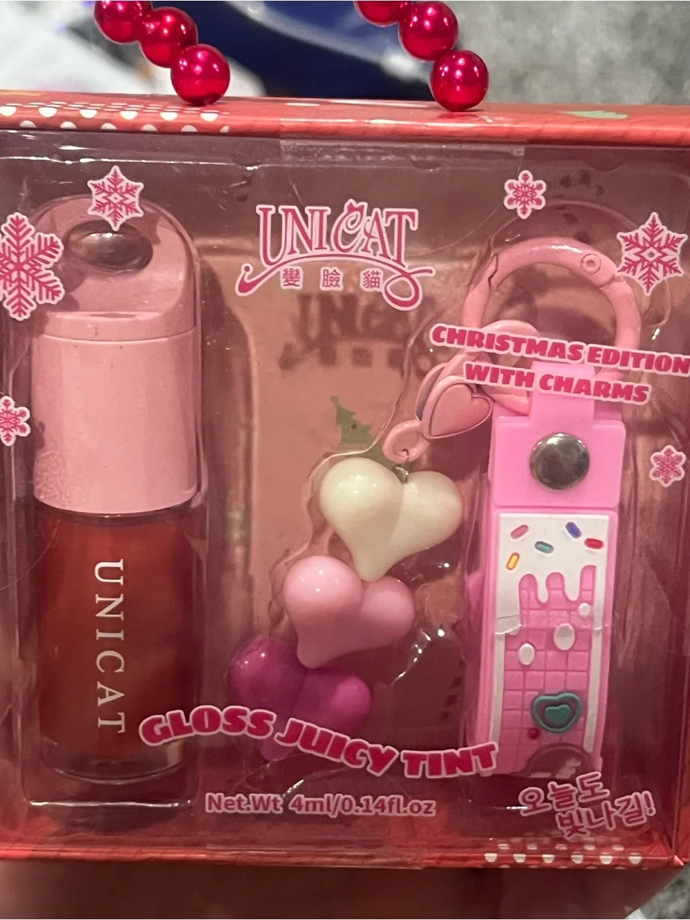 NWT UNICAT Gloss Juicy Tint Christmas Edition Gift Set with Heart Charms